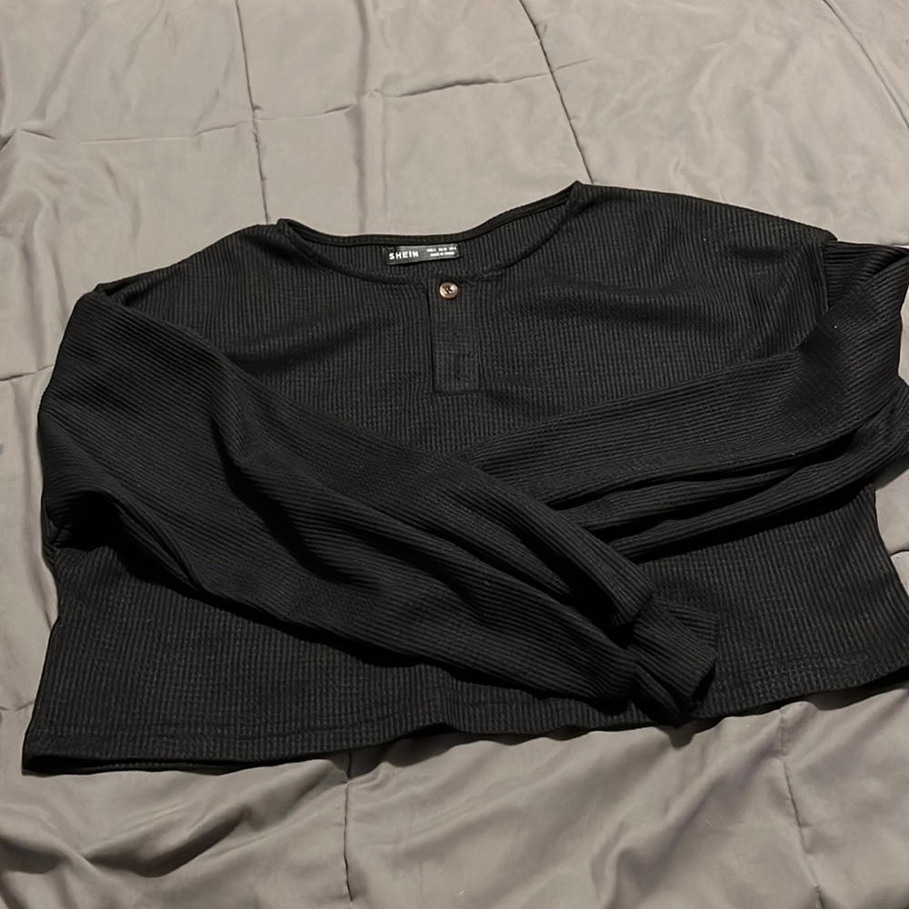 Shein size s cropped long sleeve sweater